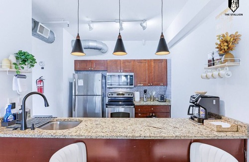 Downtown Memphis Apartment | Modern Spacious Loft in Downtown