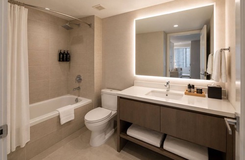 Fashion District Hotel | Modern Studio Downtown Stay Near Dining & Shows