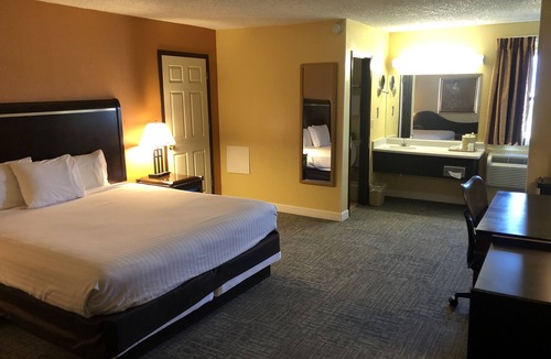 Dodge City Hotel | Nendels Inn & Suites