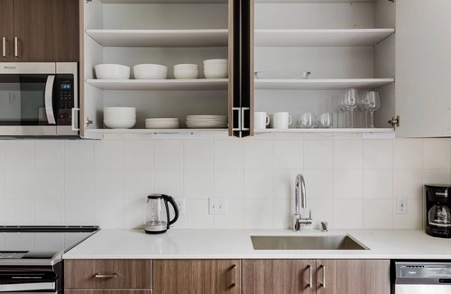 Mann Apartment | Nice Central District Studio w/Gym, near Parks & Dining, by Blueground