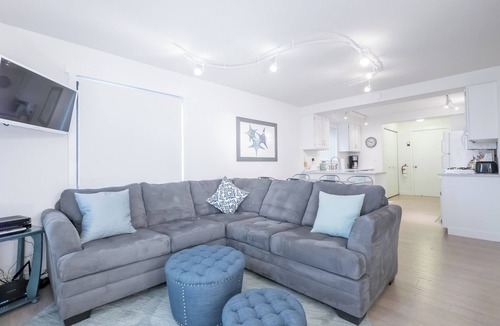 Seaside House | OCEAN FRONT: BEACHTOPIA: Both Units: Seaside Vacation Homes, Inc Managed
