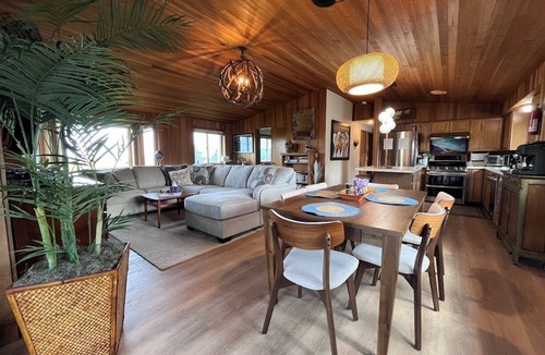 Long Beach Cabin | Ocean-front Cedar Cabin, Dog friendly, Birdwatcher's paradise!