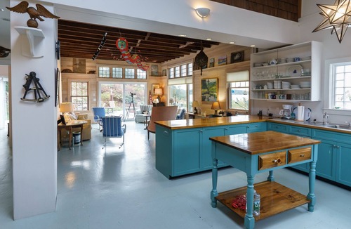 The Dumplings House | Ocean Front Secluded 4 BR Kid & Pet Friendly Vacation house