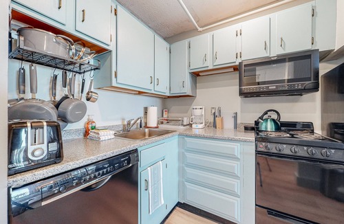 Ogunquit Condo | Ocean-view condo overlooking Ogunquit Beach with balcony, pool & tennis