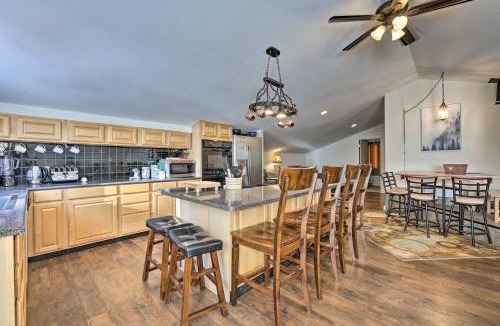 Cascade House | 'Peaceful Pines' - Cascade Cabin w/Hot Tub!
