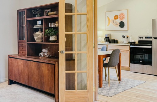 Carver House | Peaceful retreat backed up to Oxbow Park