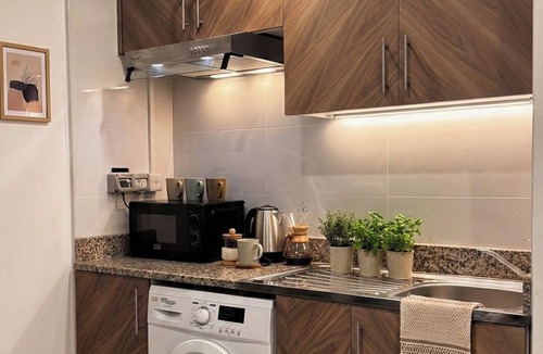 Al Mankhool Apartment | Peaceful Studio apartment perfect for a relaxing Dubai stay