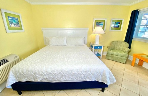 Atlantic Beach Hotel | Pet-friendly, 3 Blocks to Beach, Pool, #114