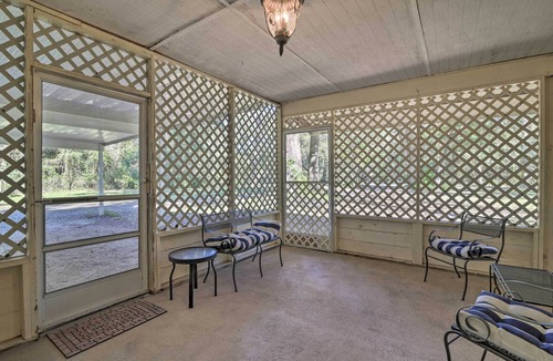 Brooksville Cottage | Pet-Friendly Brooksville Cottage w/Fire Pit!