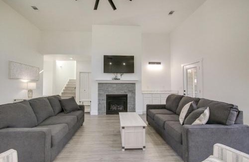 Cotter House | Pet-Friendly Cotter Retreat w/Deck & Gas Grill!