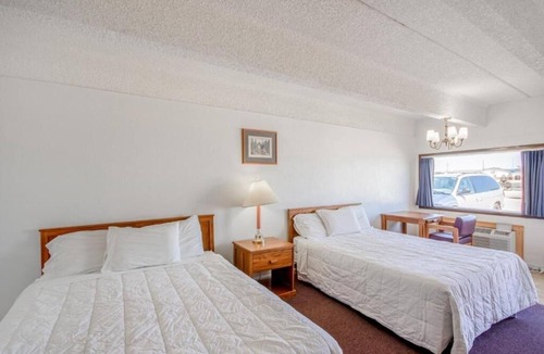 Osborne Hotel | Practical 4-Room Stay w/2 Queen Beds – Ideal Osborne Trip Spot