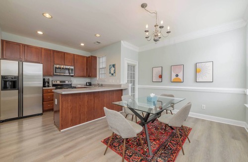 Cornelius Condo | Prime Downtown Cornelius Townhome