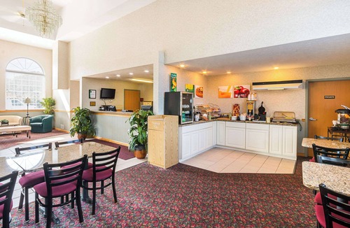 Weston Hotel | Quality Inn Weston