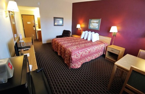 Windom Hotel | Red Carpet Inn