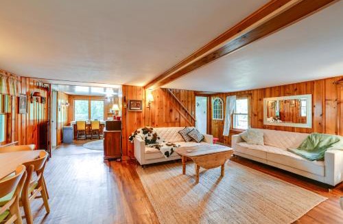 Susquehanna House | Riverfront Hallstead Cabin: Kayaks & Fire Pit!