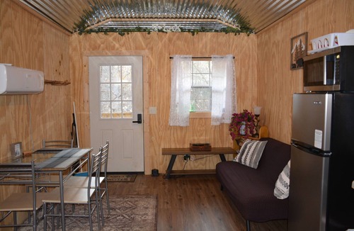 Lexington Cabin | Rustic Primitive Cabin near Athens GA!