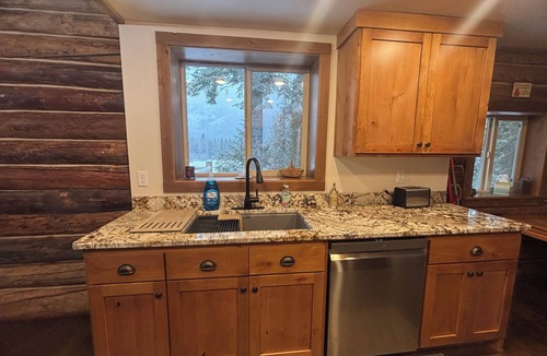 Noxon House | Rustic River Cabin - True Montana Experience