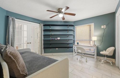 Crosby House | Serene Waterfront Haven Spacious 3BR in Newport