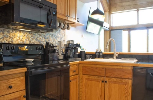 Lutsen Villa | Shared Summit at Lutsen Mtn w/Pool & Hot Tub