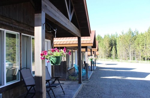 Island Park Ski Chalet | Single Cabin Unit 3