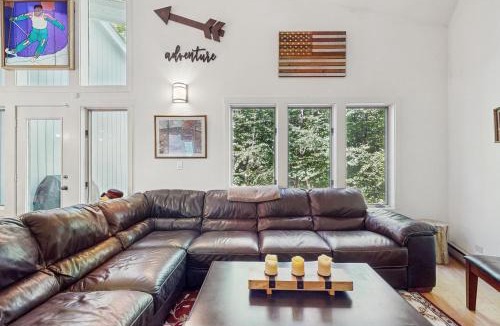Stratton Mountain House | Slopeside A2