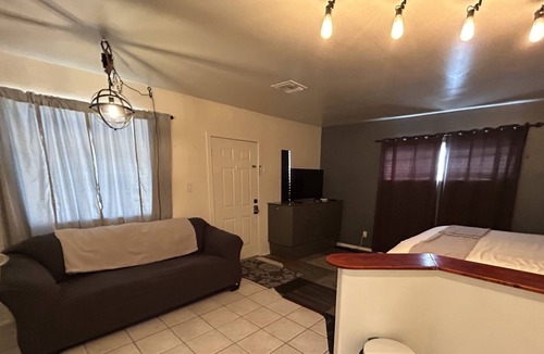 Encanto Cottage | Spacious Cottage with easy access to it all!