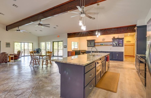 Tia Juana House | Spacious Eucha Vacation Rental w/ Lake Views!