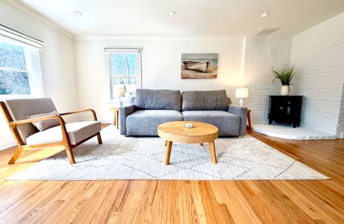 Redding Ridge House | Spacious Peaceful Redding Cottage Retreat