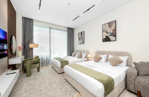 Downtown Dubai Apartment | Spacious Studio with Balcony & Jacuzzi Trillionaire Residences, Business Bay
