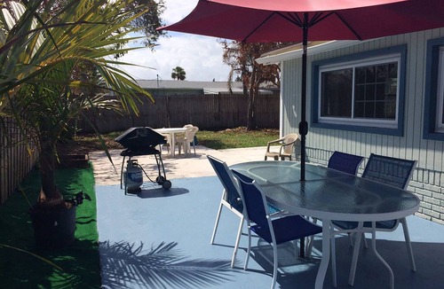 South Patrick Shores House | Spacious & Sunny, Beach Cottage - Walk to Beach