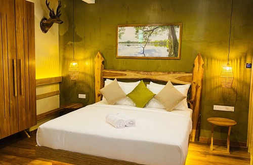 Nochchiyagama Hotel | Stay Near Wilpattu National Park Main Entrance –Wilpattu Chena Hut Village Hotel