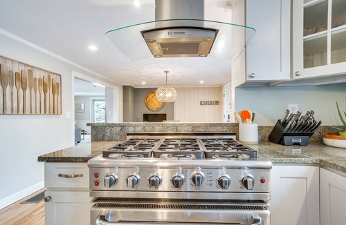 Cataumet House | Steps to Beach: Cape Cod Family Retreat w/Patio