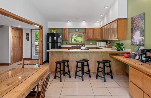 Carroll County House | Stunning Views - Eureka Springs - Hot Tub
