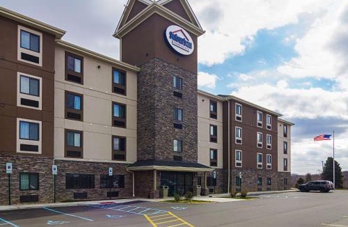 Monaca Hotel | Suburban Studios Monaca - Pittsburgh