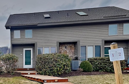 McHenry House | Tahoe Este