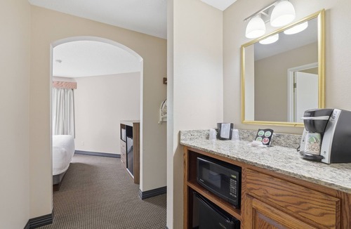 River Falls Hotel | The Commerce, Trademark Collection by Wyndham