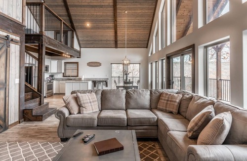 Ponca Cabin | The Foxfire Cabin - Tree-top Getaway