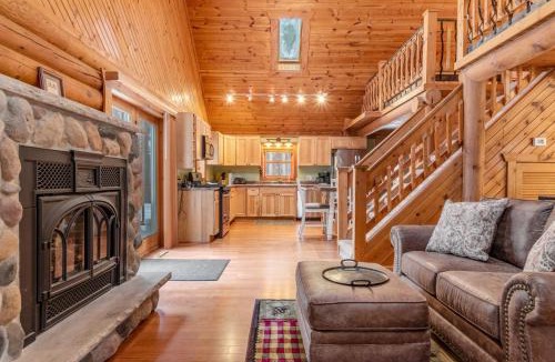 Necedah House | The Logs