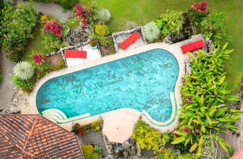 Ballena Villa | Toucan Villa -riverfront With Pool & Near A Beach