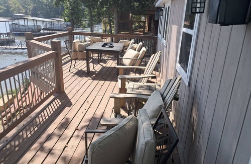 Edwards Cottage | Tranquil cottage with private dock in charming Edwards. Great,relaxing getaway.