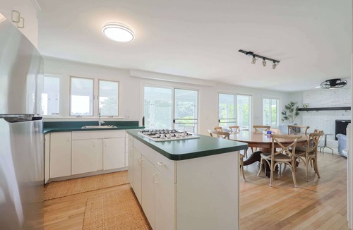 Monument Beach House | Tranquil Waterfront Getaway