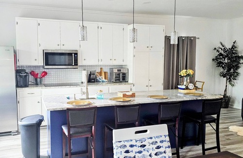 Eufaula House | "TRANQUILITY" A LAKEFRONT RETREAT ON LAKE EUFAULA