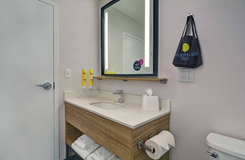 Downtown Springfield Hotel | Tru by Hilton Springfield Downtown