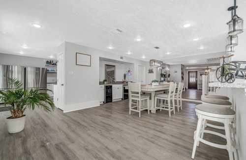 Seven Coves House | Unwind on the Deck - Steps from the Lake!