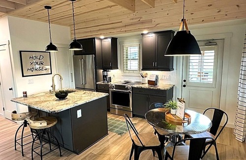 Gainesville Cottage | Upscale Equestrian Farm Cottage with Sauna