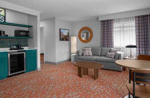 Central Oregon Hotel | Valley River Inn