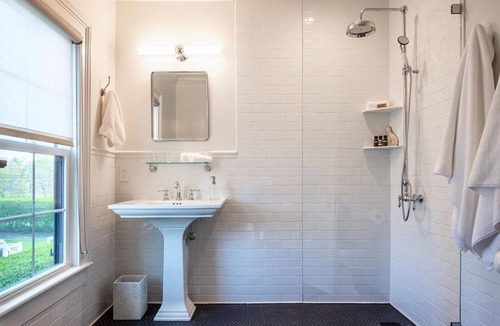 Town of Southold Town Bed & Breakfast | Vine & Sand