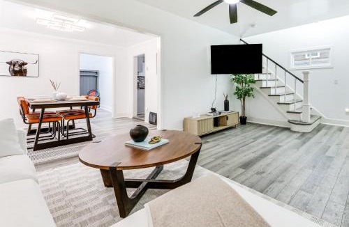 Eastside House | Walkable & Modern! Syracuse Home Near Campus