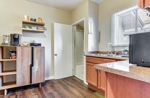 Governmental Mall House | Walkable Phoenix 2-Unit Hub Near Chase Field!