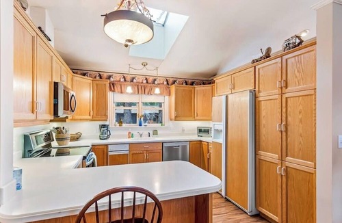 Sagle House | Waterfront hideaway with views, private dock on Pend Oreille River, kayaks & W/D